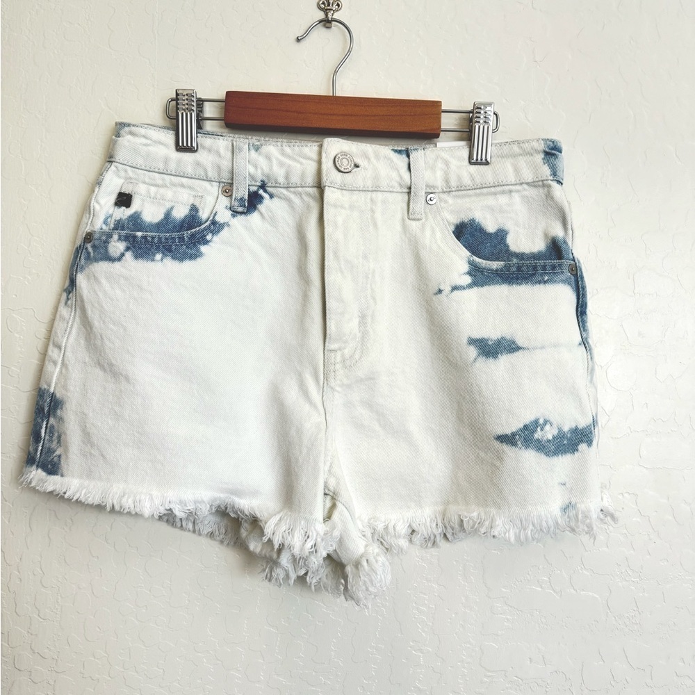 NWT KanCan Berkley High Rise Mom Short